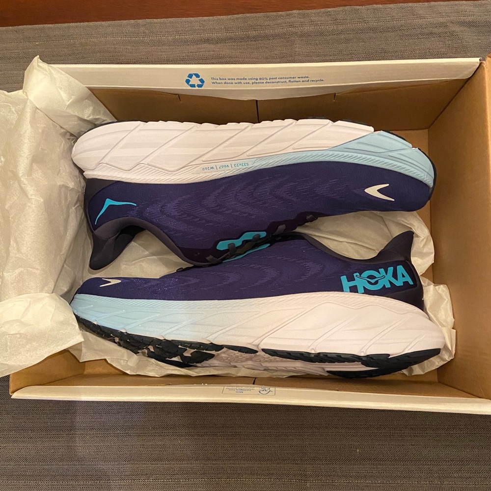 BRAND NEW Hoka Men's US Size 13 D Arahi 6 Running Outer Space/Bellwether Blue